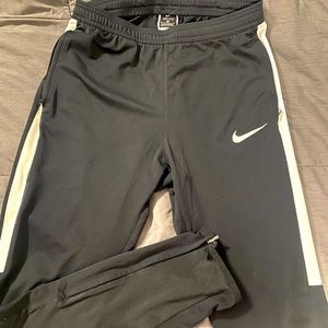 Nike Dri Fit Joggers Men’s Medium